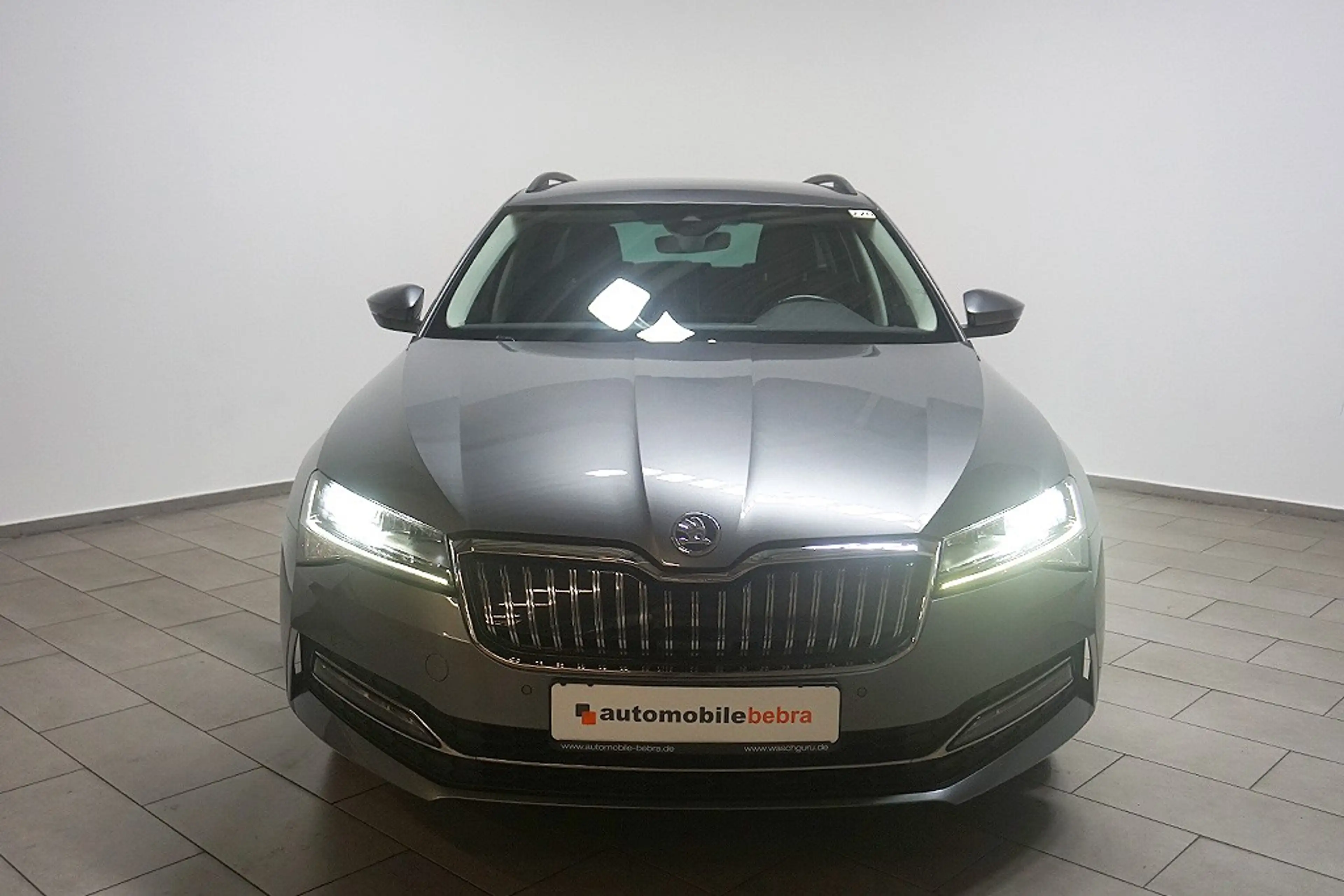 Skoda Superb 1.4eTSI iV DSG Ambition Virtual AHK Sthz — photo 2