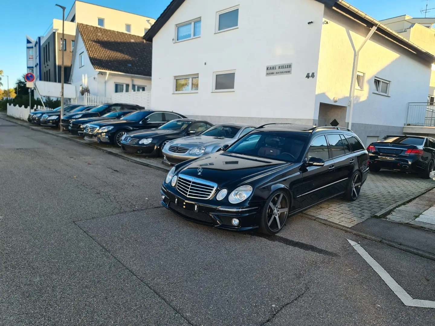 Mercedes-Benz E 63 AMG 7G *DESIGNO*7SITZER *SAMMLERSTÜCK* Noir - 1