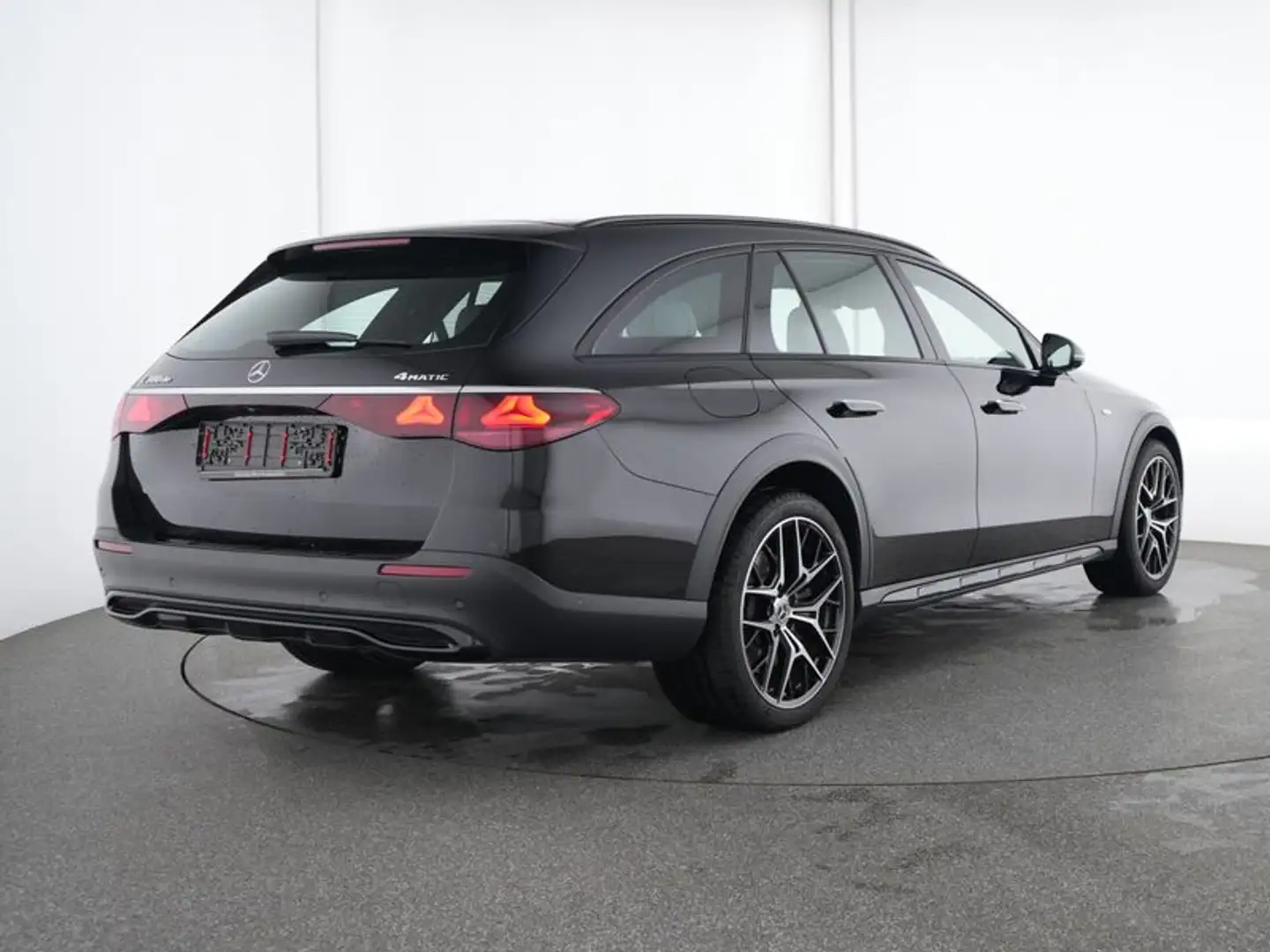 Mercedes-Benz E 300 de 4M T All-Terrain AHK/PANO/360/HDU/NIGHT Schwarz - 2