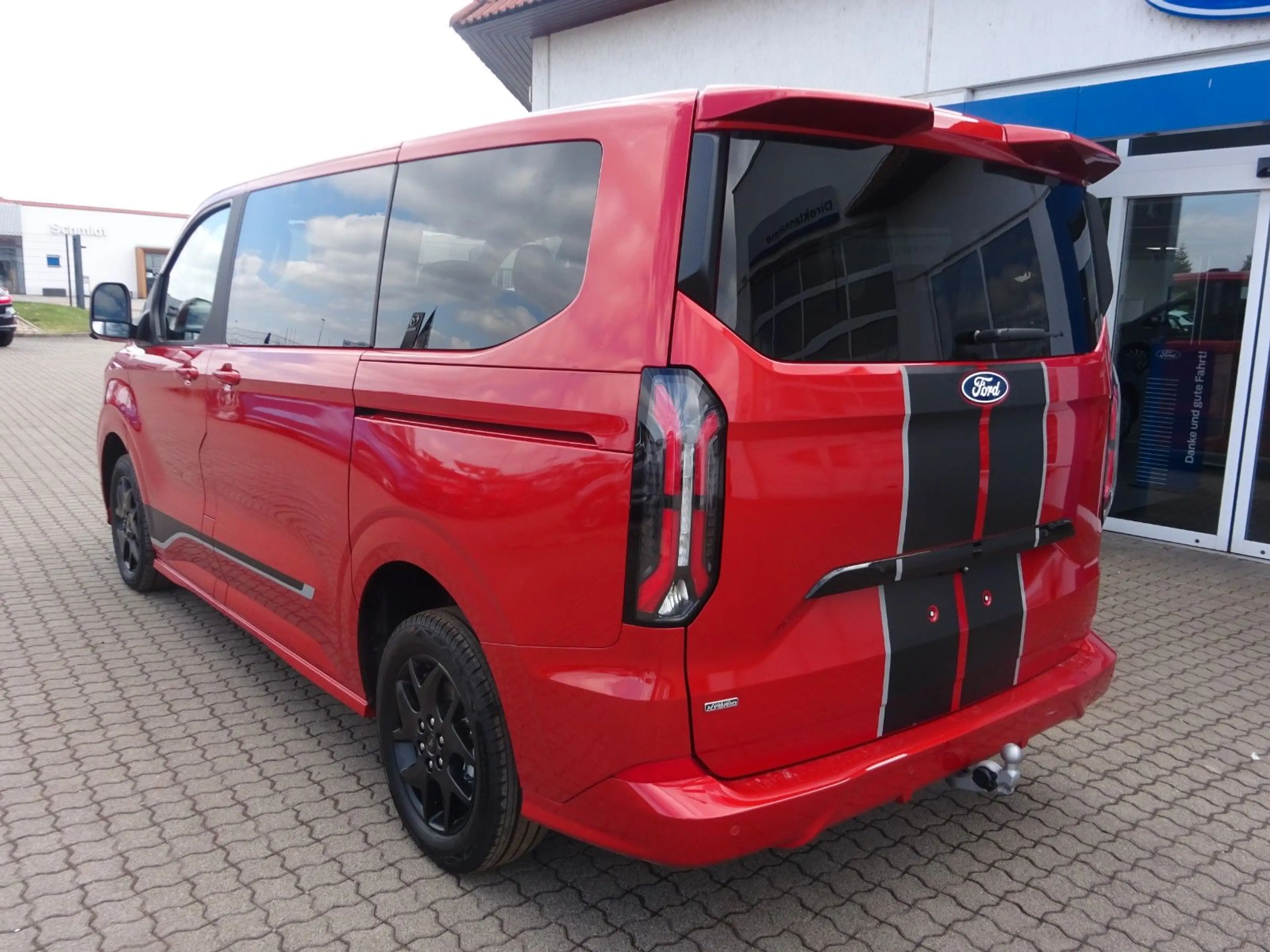 Ford Tourneo Custom L1 Sport PHEV AHK Exklusiv 360Kam — photo 4