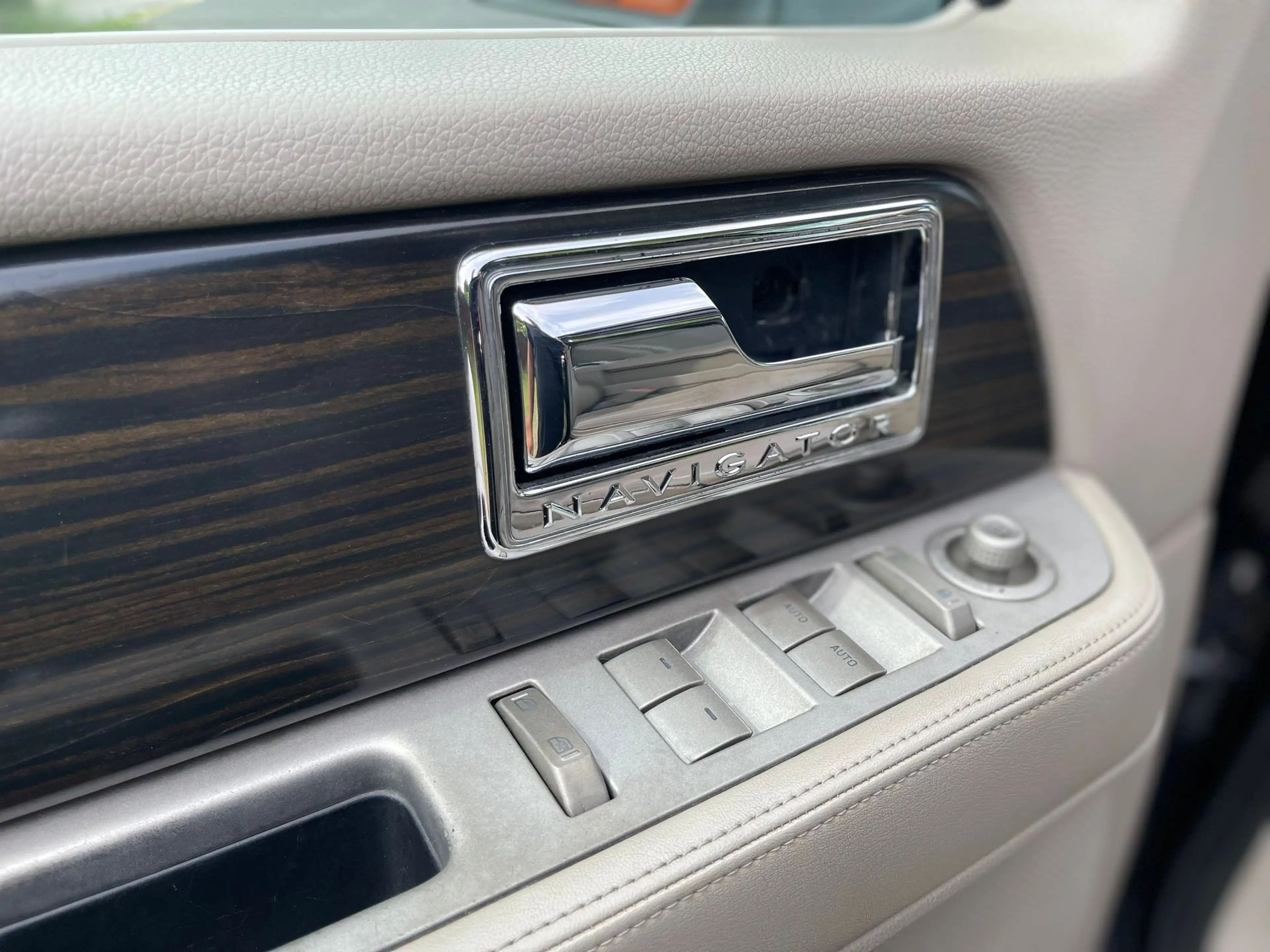 Lincoln Navigator 5,4"AUTOMATIK"LEDER"7 SITZE"SCHIEBEDACH"LIMITED" — photo 14