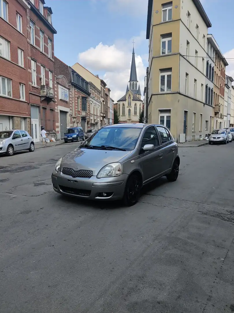 Toyota Yaris 1.3 VVT-i Automatik Euro 4 - 1