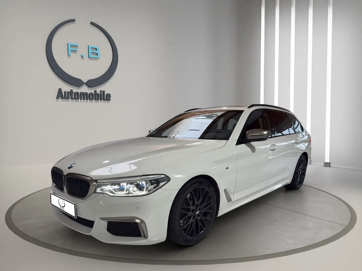 BMW 550 d xDrive/360*/STDHZ/HEAD-UP/UVM/TOP White - 2