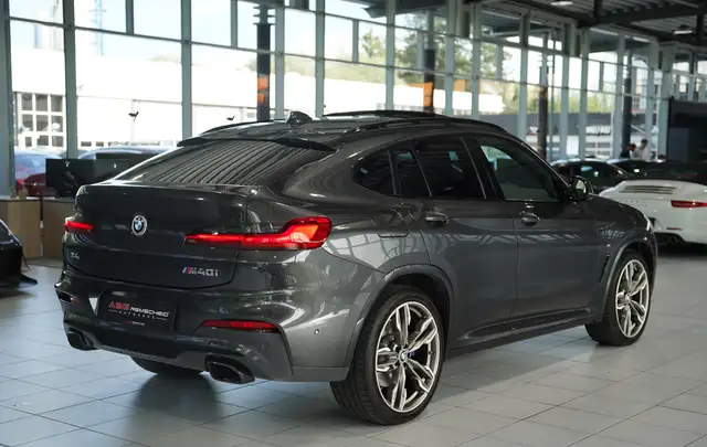 BMW X4 M view 10
