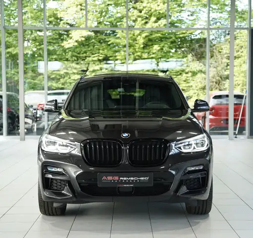 BMW X4 M view 3
