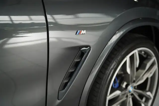 BMW X4 M view 9