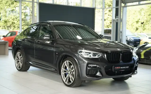 BMW X4 M view 5