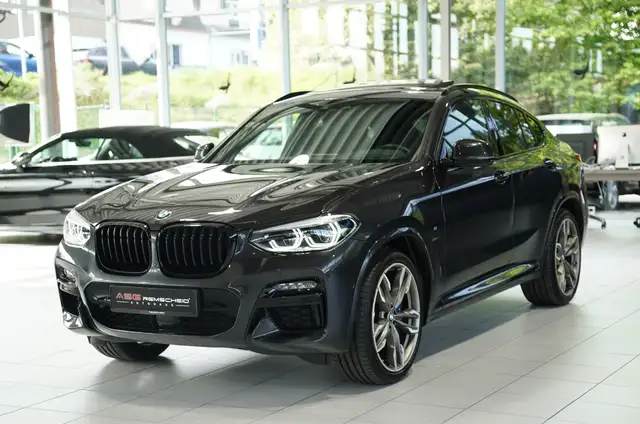 BMW X4 M view 4