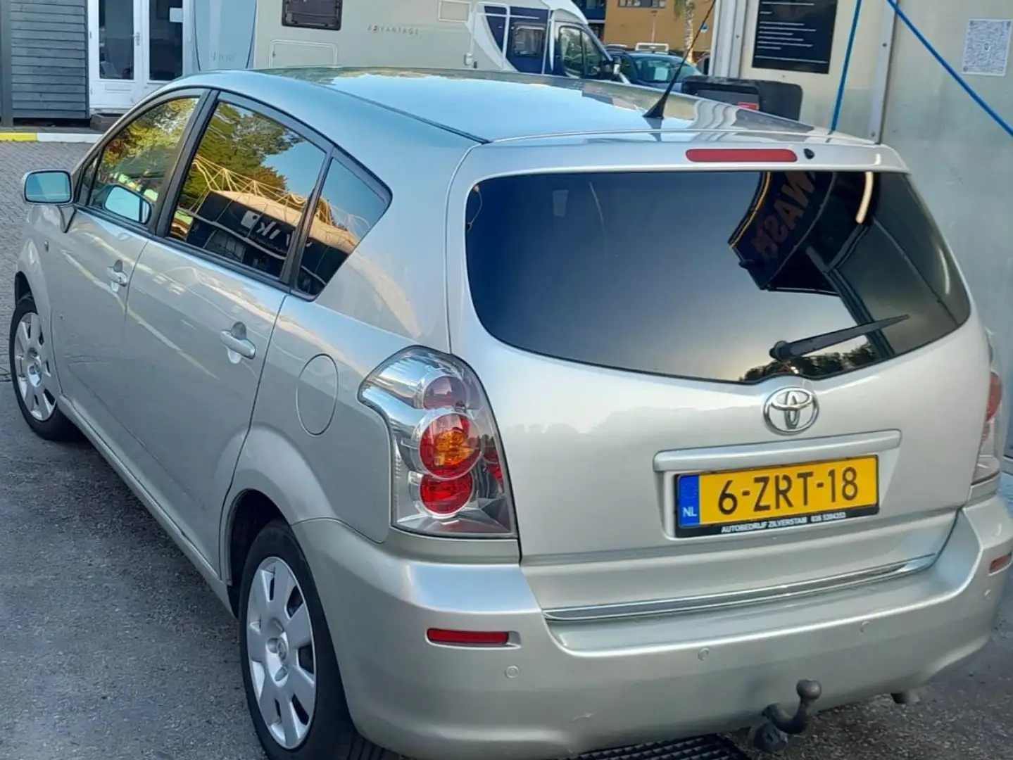 Toyota Corolla Verso Corolla Verso 1.8 VVT-i Terra 7p. Zilver - 1