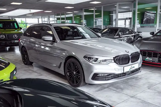 BMW 5 Series view 3