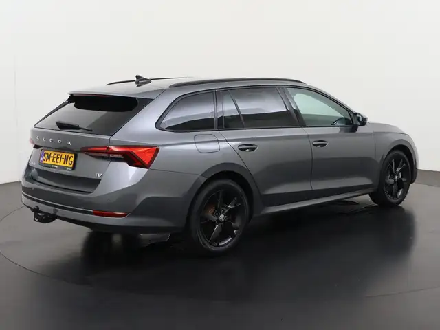 Skoda Octavia view 6