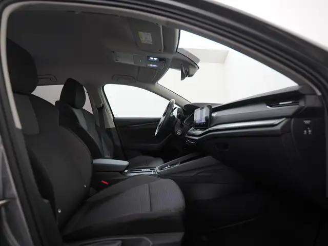 Skoda Octavia view 3