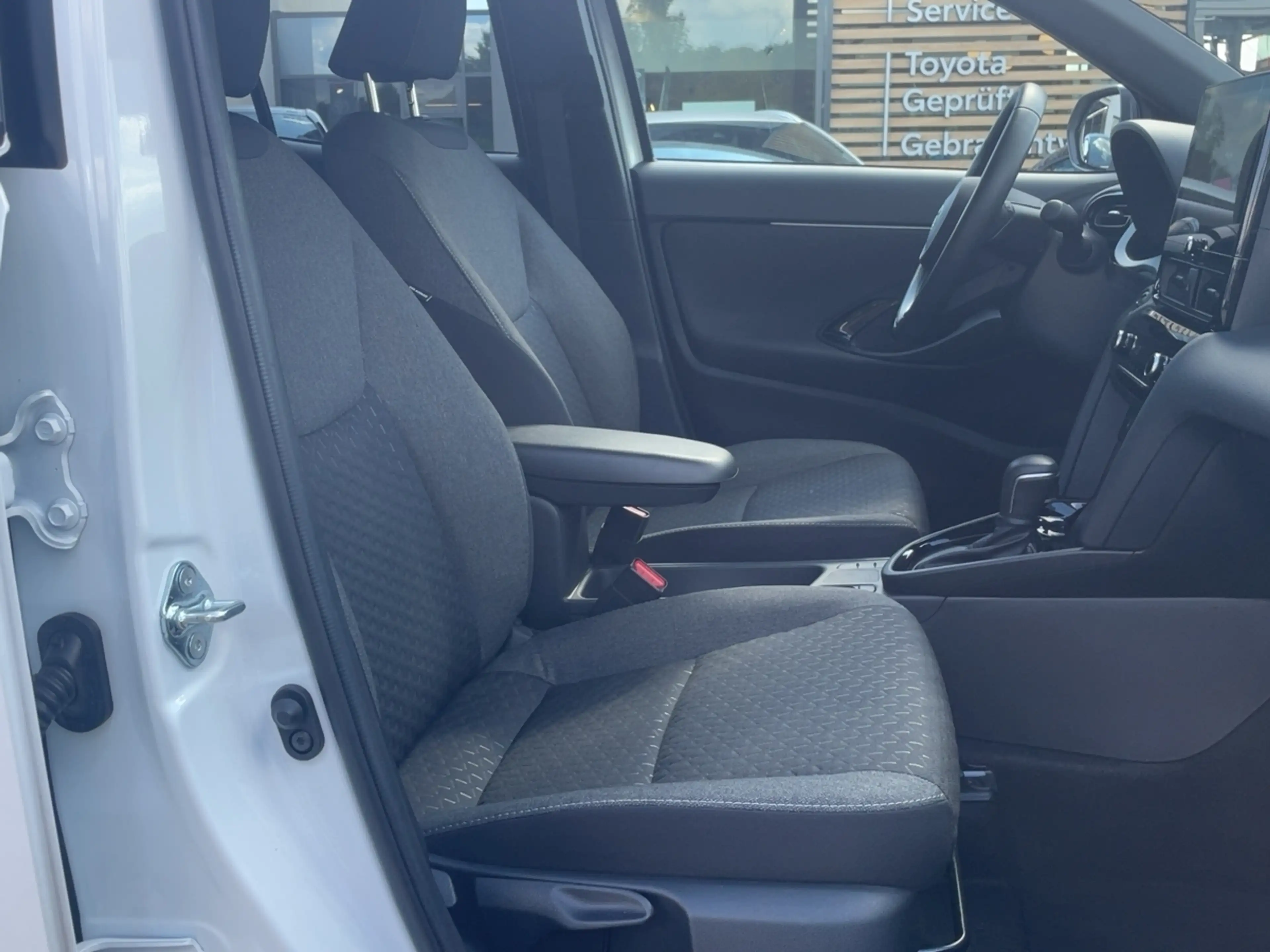 Toyota Yaris Cross 1.5 VVT-iE Hybrid Teamplayer*SHZ*LRHZ* — photo 11