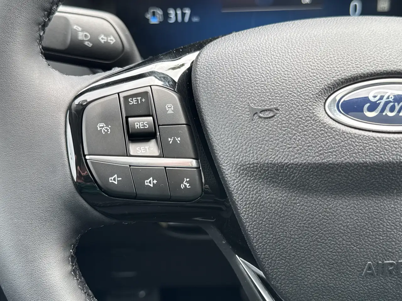 Ford Escape снимка Ford Escape