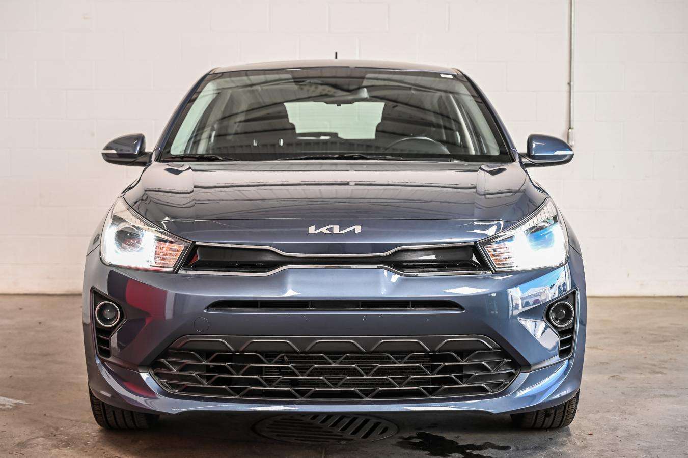 2023 Kia Rio VOUS VOULEZ ÉCONOMISER SANS ROULER DANS UNE AUTO P — снимка 1