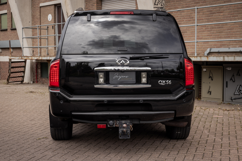 Infiniti QX56 AWD 5.6 V8 AUT (320pk) 8-persoons — photo 4