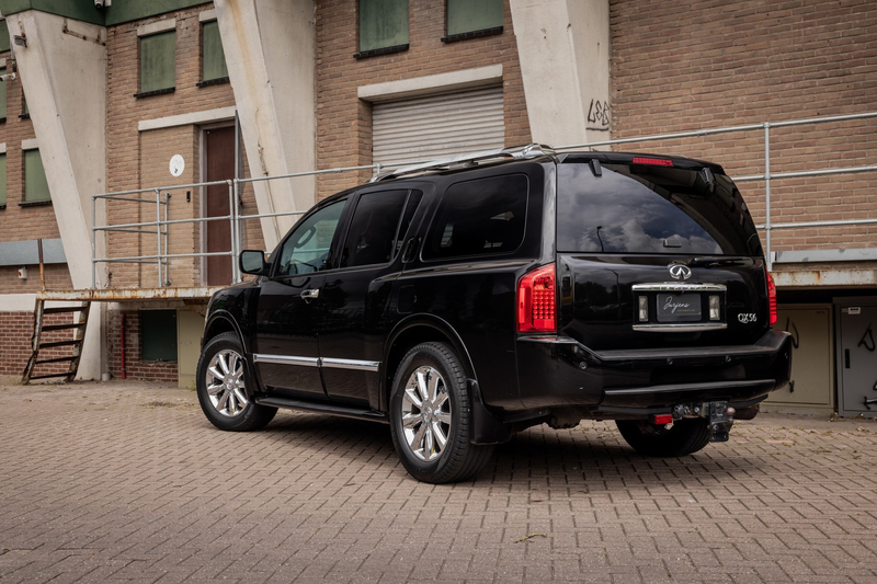 Infiniti QX56 AWD 5.6 V8 AUT (320pk) 8-persoons — photo 3