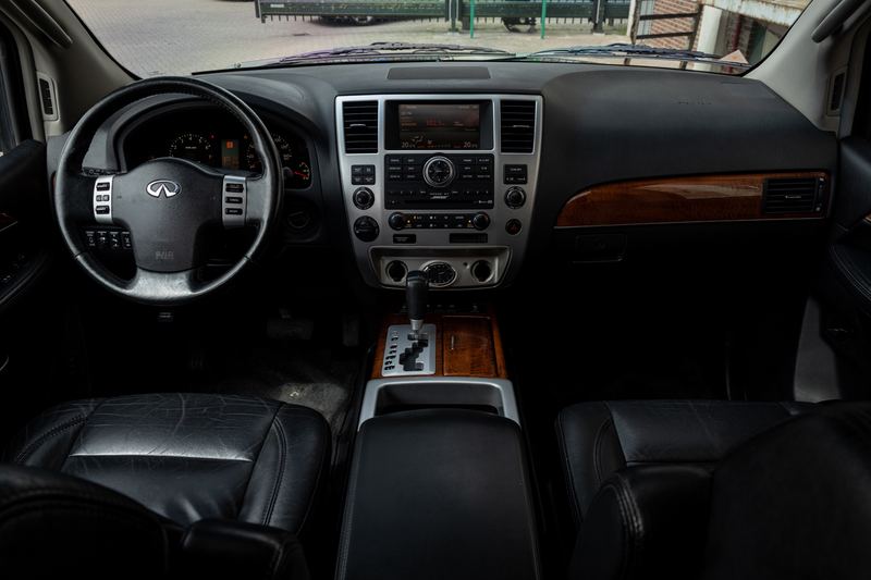 Infiniti QX56 AWD 5.6 V8 AUT (320pk) 8-persoons — photo 5