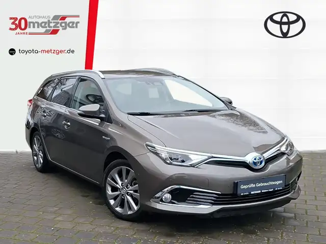 Toyota Auris 1.8 HYBRID Executive + AHK-abnehmbar +Leder +Sitzh