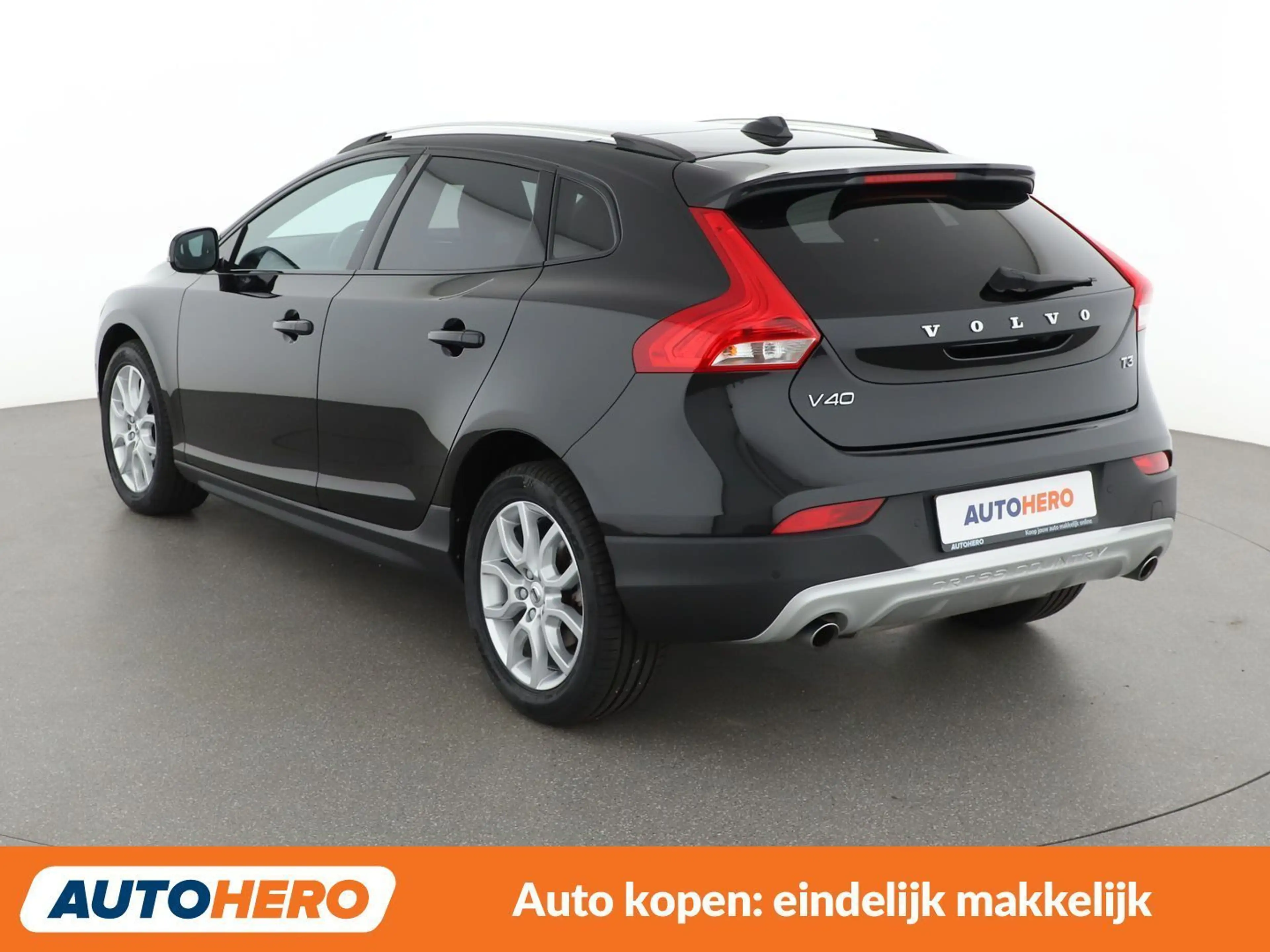 Volvo V40 Cross Country 1.5 Pro — photo 4