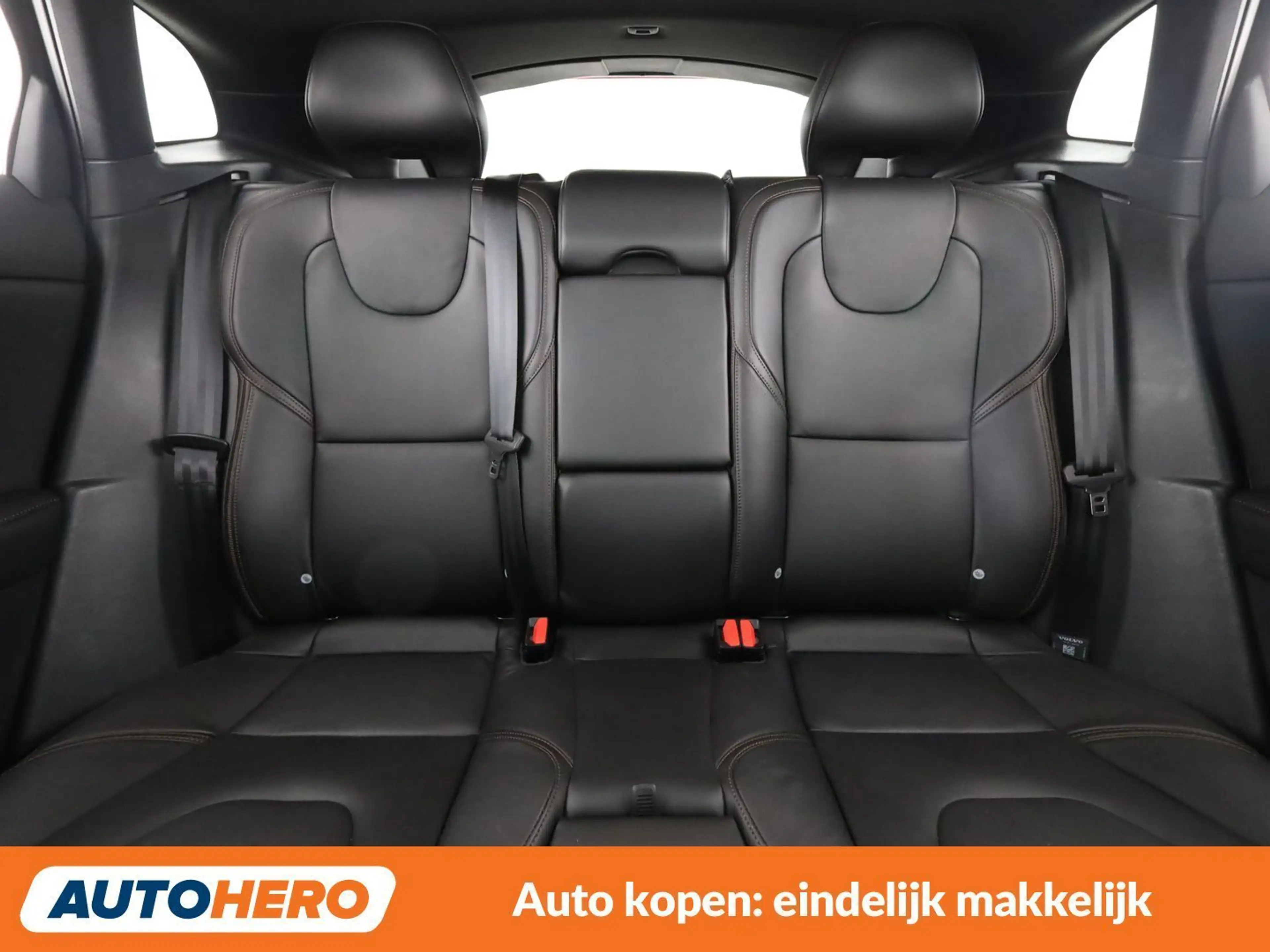 Volvo V40 Cross Country 1.5 Pro — photo 15