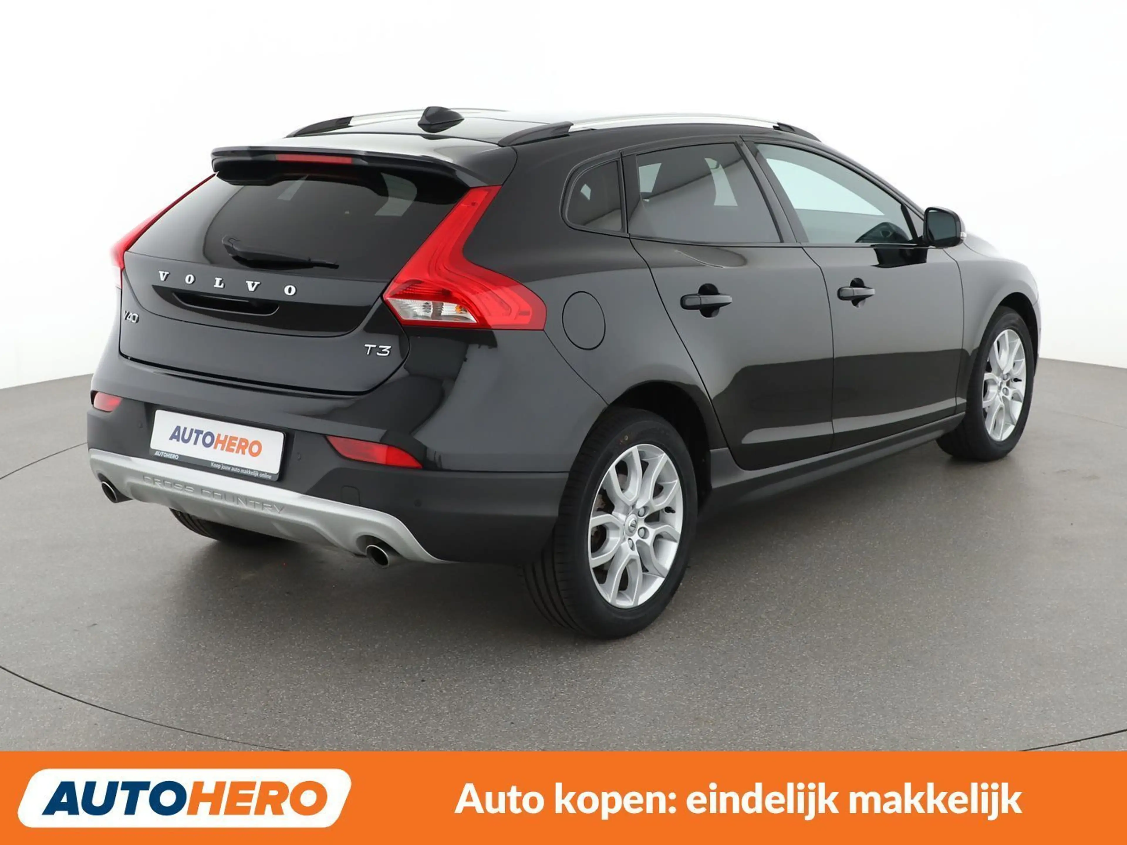 Volvo V40 Cross Country 1.5 Pro — photo 6