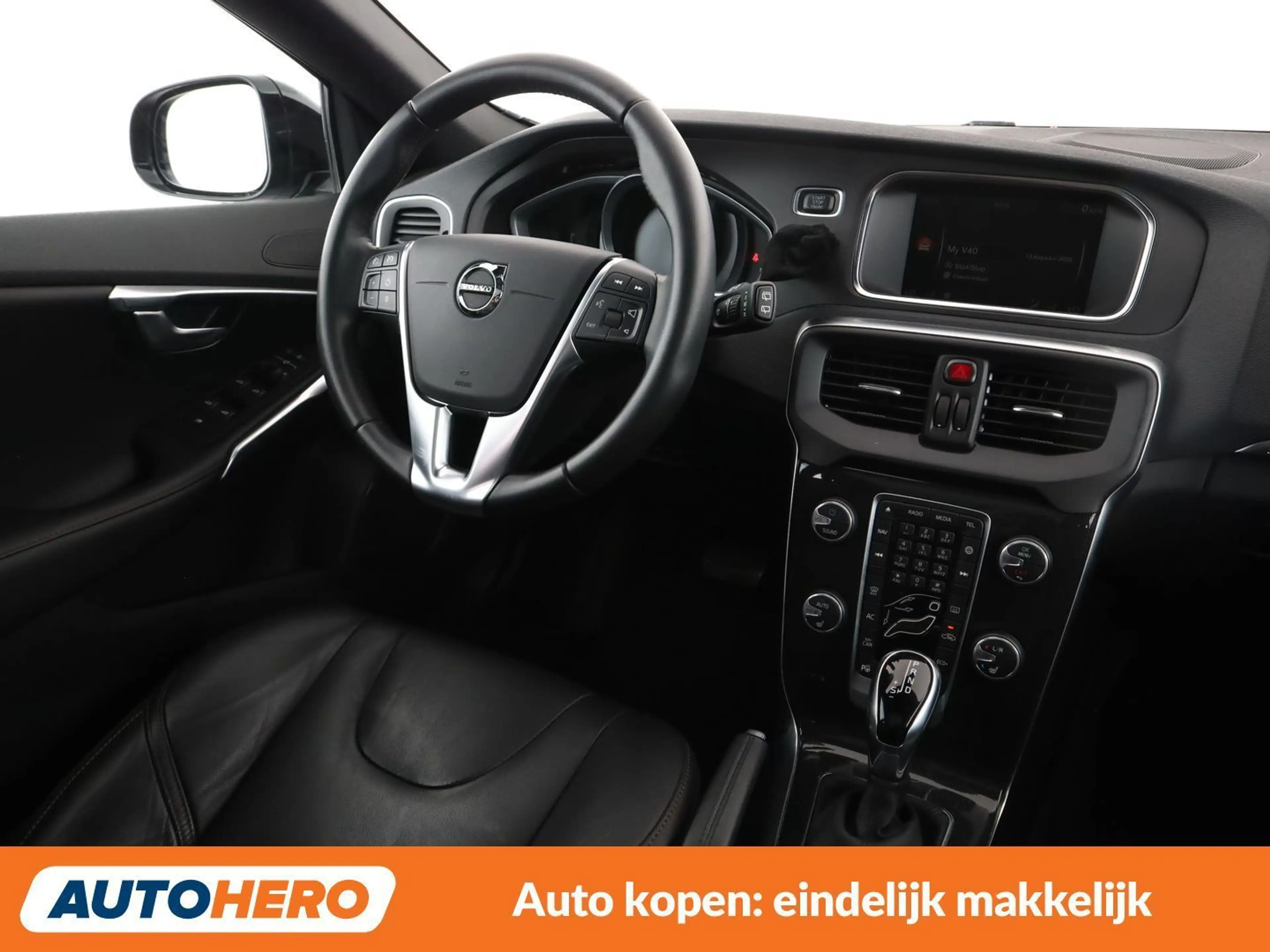 Volvo V40 Cross Country 1.5 Pro — photo 13
