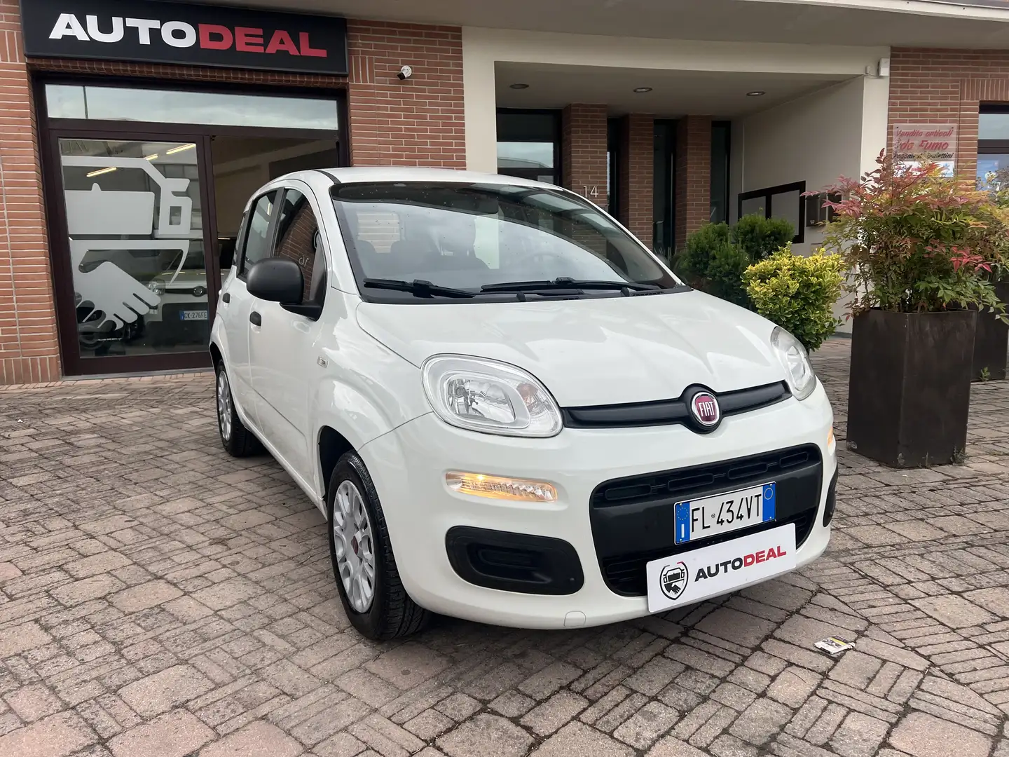 Fiat Panda 1.2 Easy 69cv 25.000km UNIPRO - 2