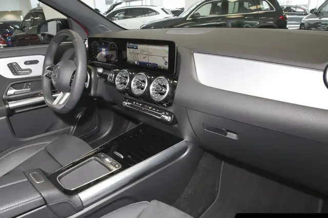 Mercedes-Benz Gla view 7