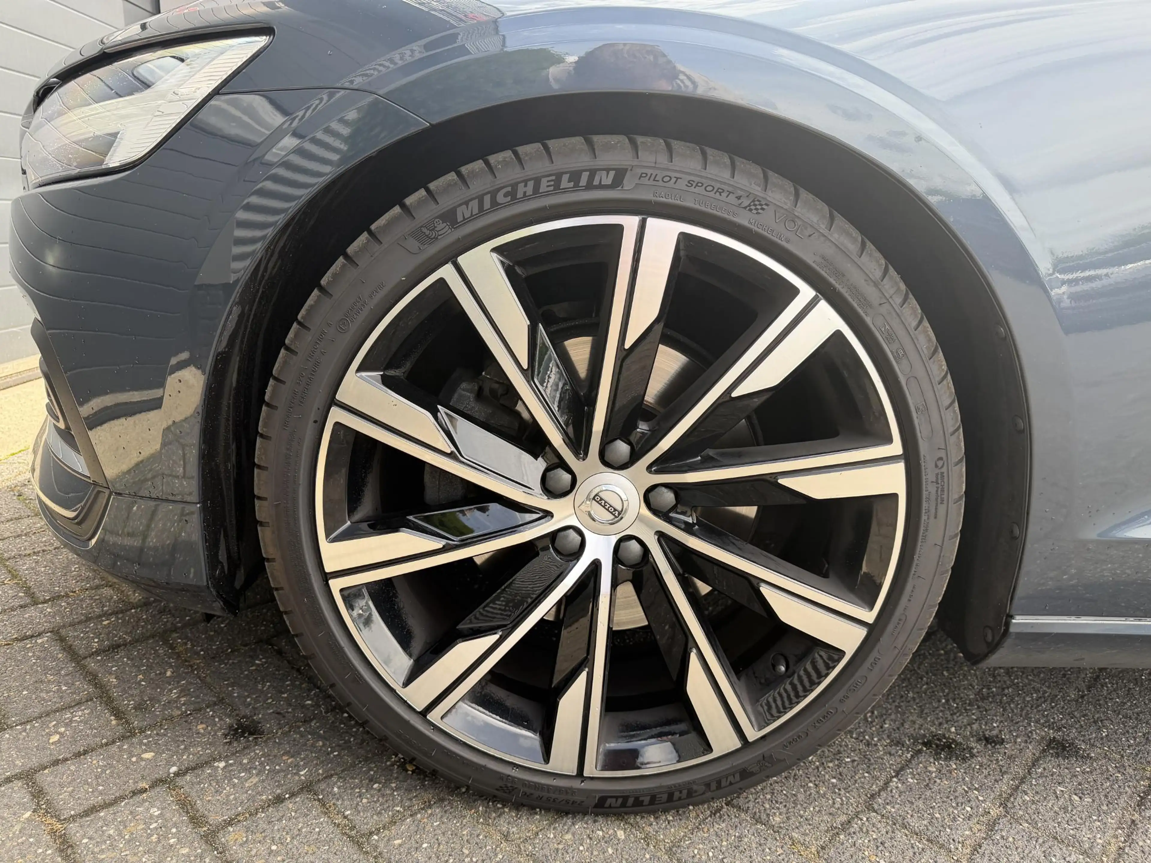 Volvo S60 2.0 B4 Plus Bright | Camera | Navigatie | 20 Inch — photo 9