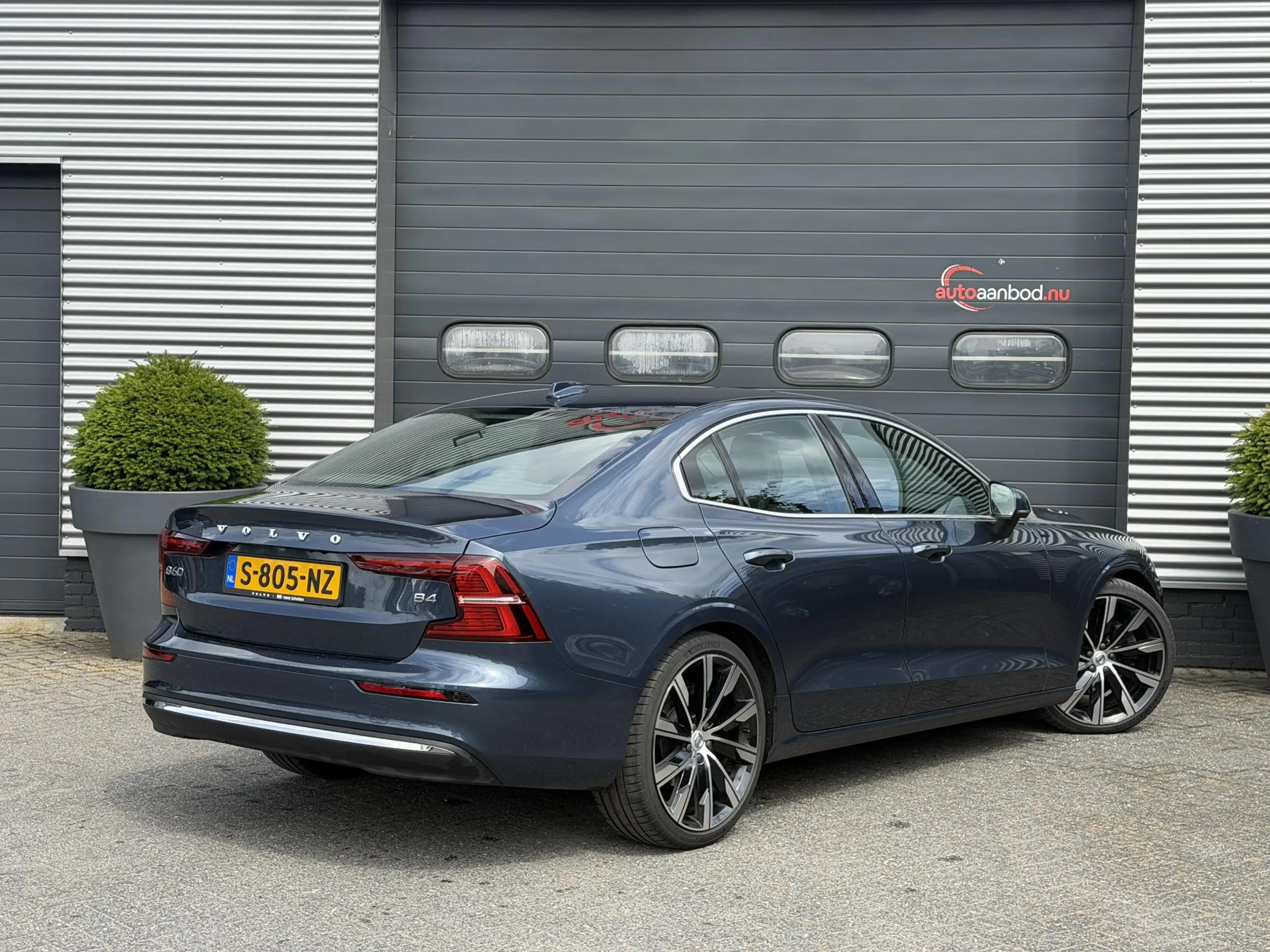 Volvo S60 2.0 B4 Plus Bright | Camera | Navigatie | 20 Inch — photo 2