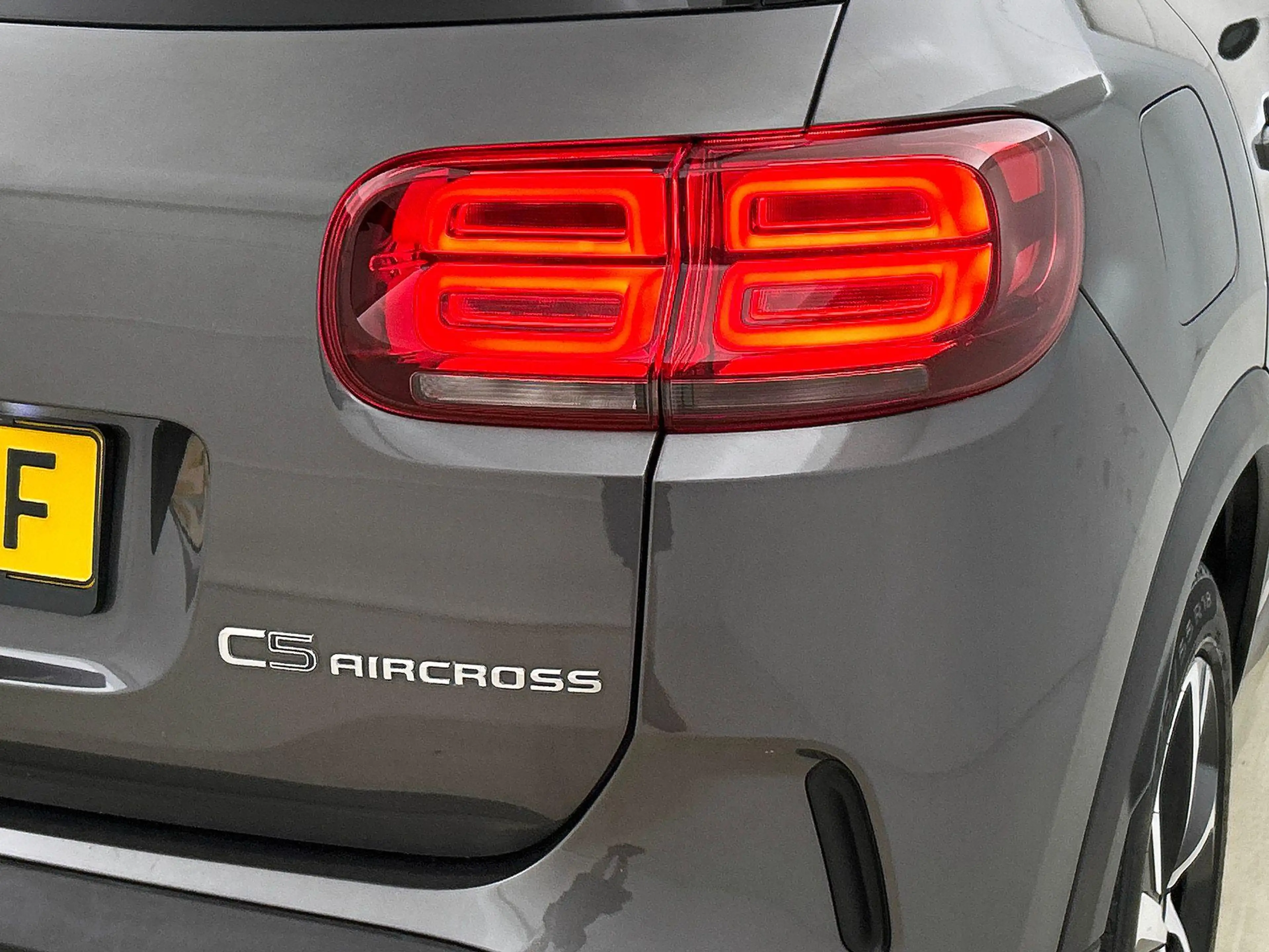 Citroen C5 Aircross 1.6 Plug-in Hybrid 225 Business Plus CAMERA | NAVI — photo 27
