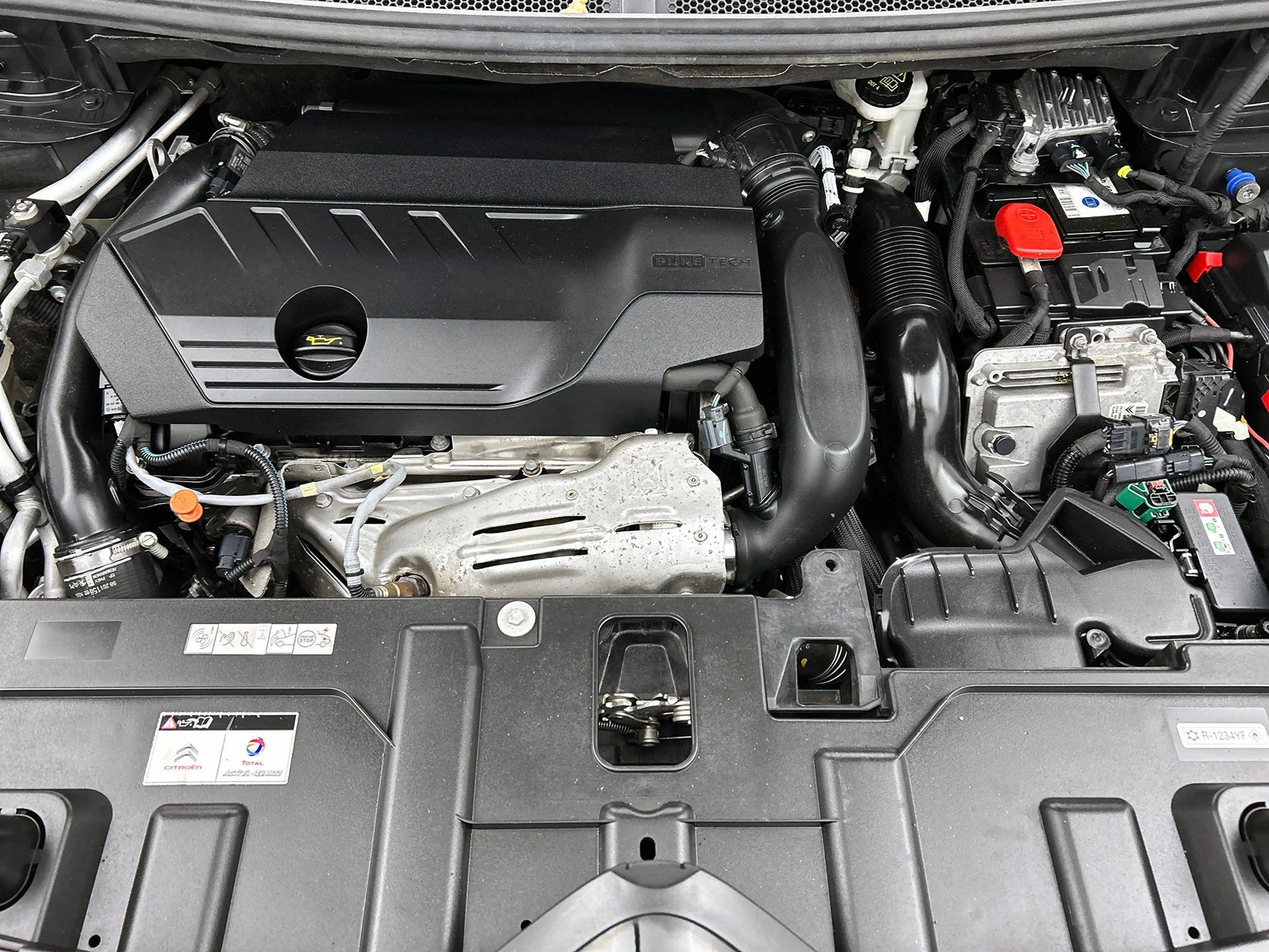 Citroen C5 Aircross 1.6 Plug-in Hybrid 225 Business Plus CAMERA | NAVI — photo 35