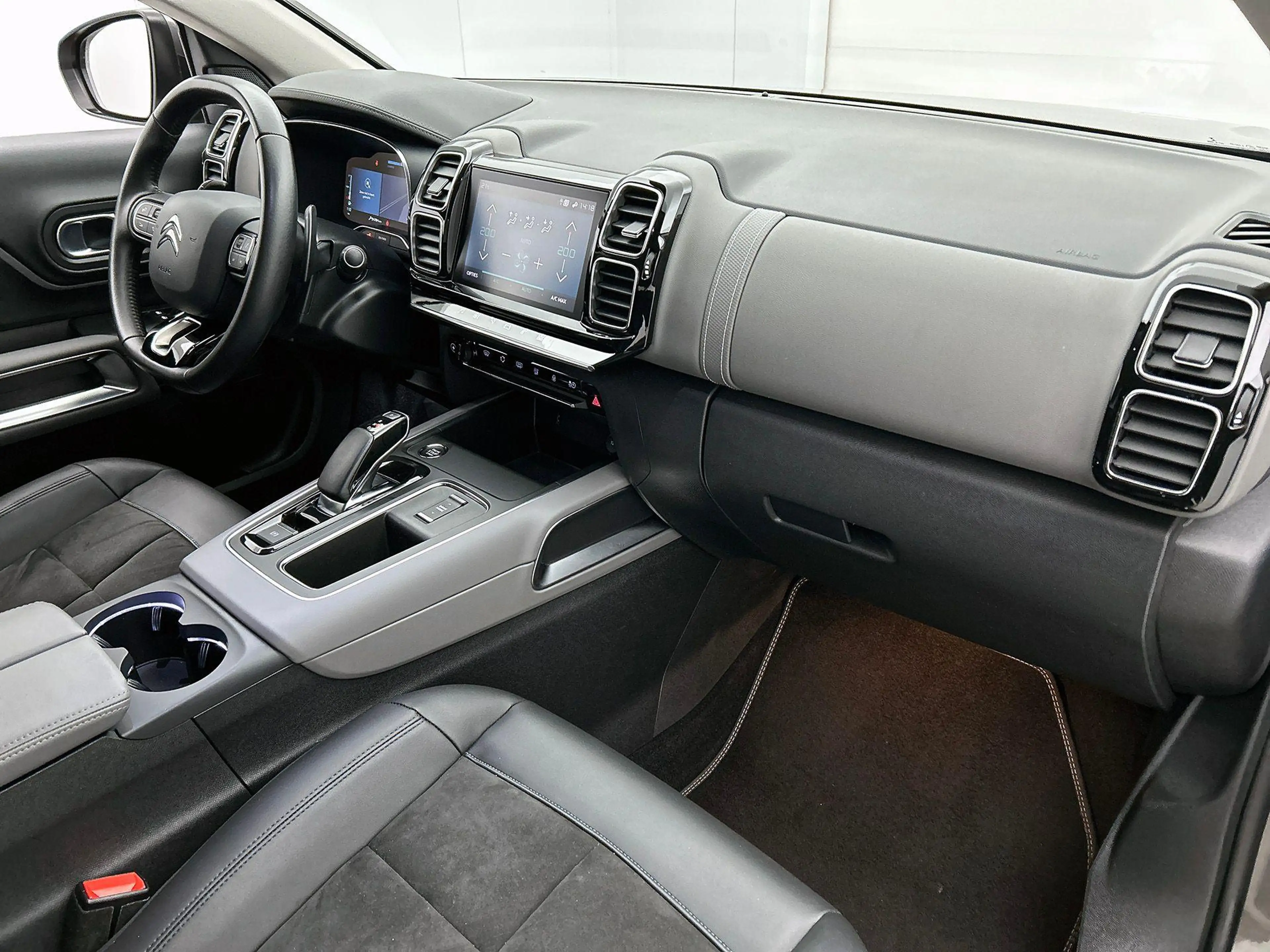Citroen C5 Aircross 1.6 Plug-in Hybrid 225 Business Plus CAMERA | NAVI — photo 23