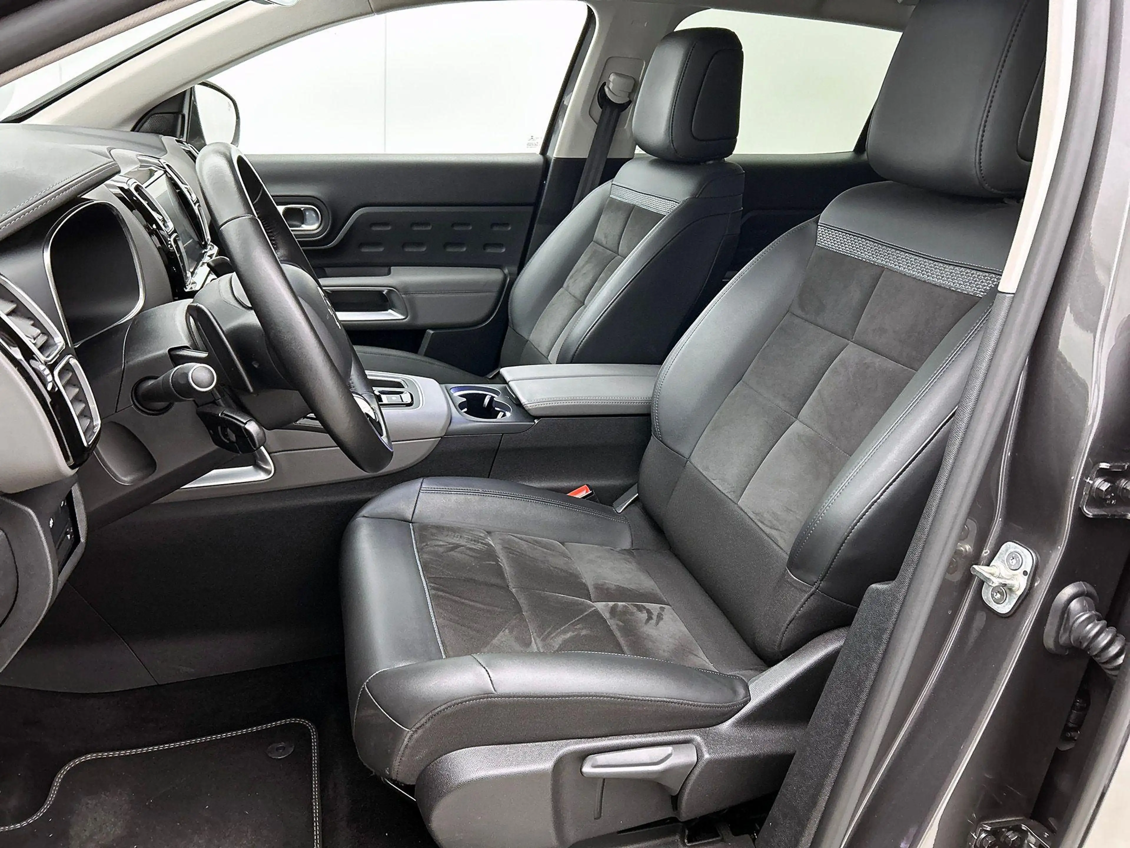 Citroen C5 Aircross 1.6 Plug-in Hybrid 225 Business Plus CAMERA | NAVI — photo 7