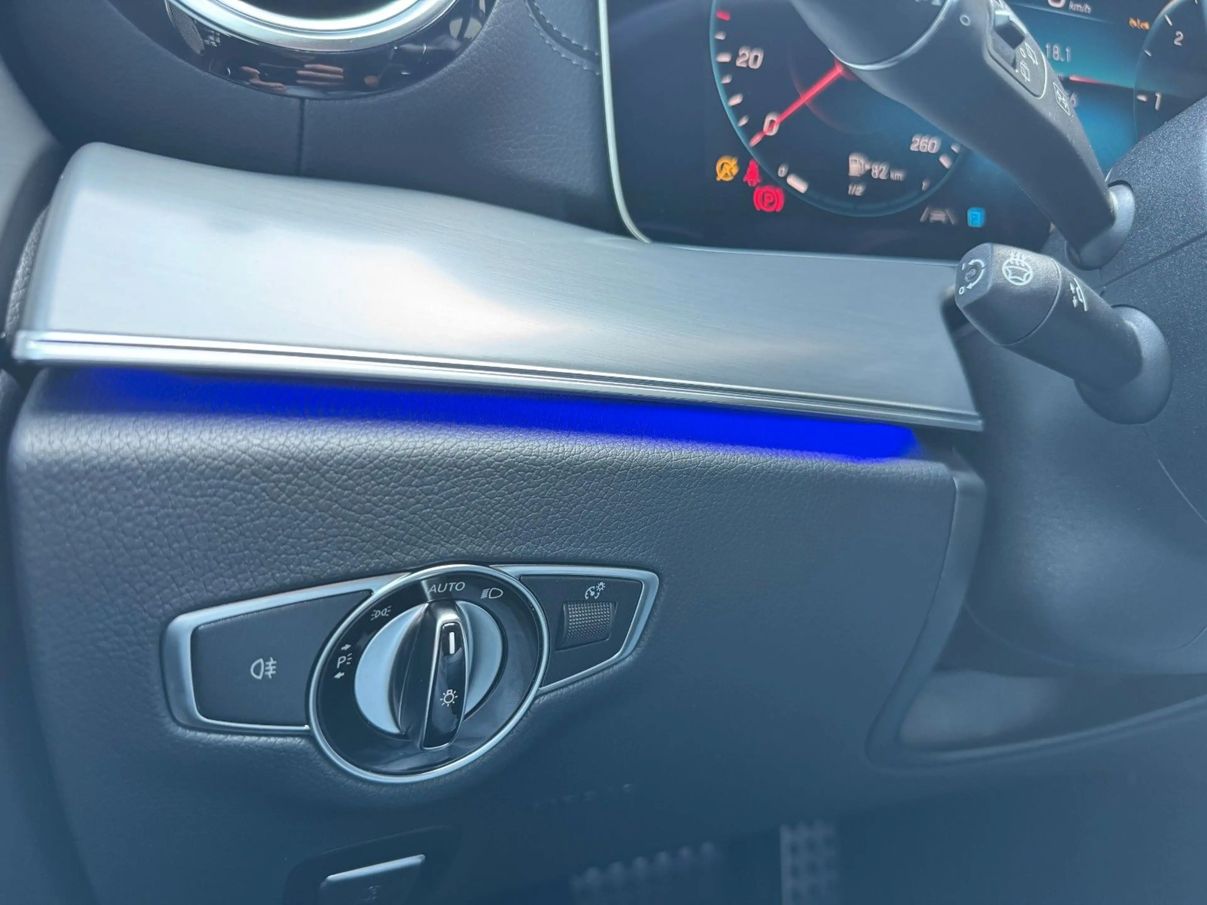 Mercedes-Benz E 400 d 4M AMG+Burm+Pano+AHK+Distr+Memory+Night — photo 13