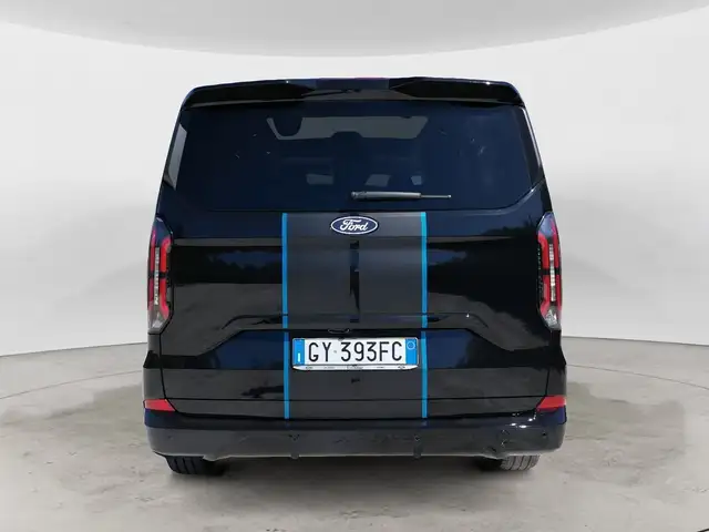 Ford Tourneo Custom view 4