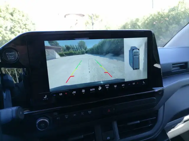 Ford Tourneo Custom view 15