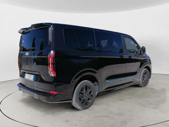 Ford Tourneo Custom view 5