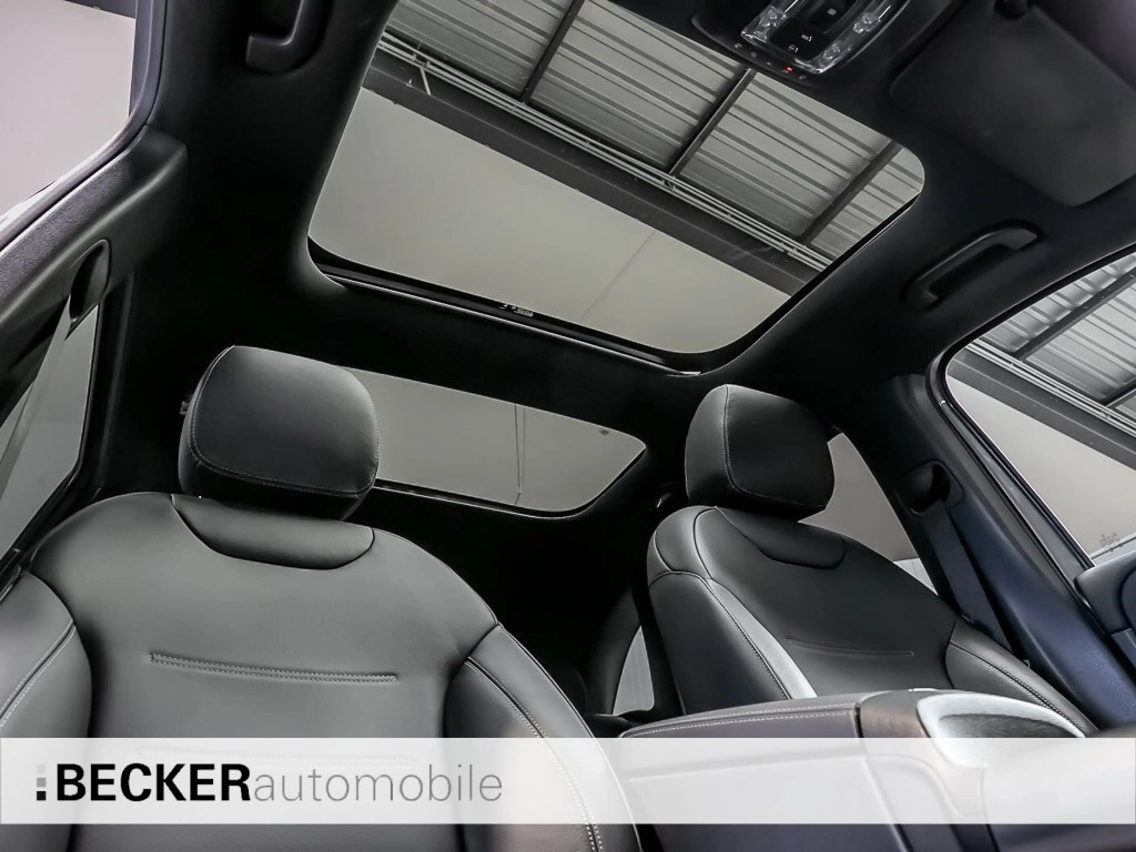 Mercedes-Benz B 220 B 220 d PROGRESSIVE PANORAMA AHK KAMERA LEDER Navi — photo 9