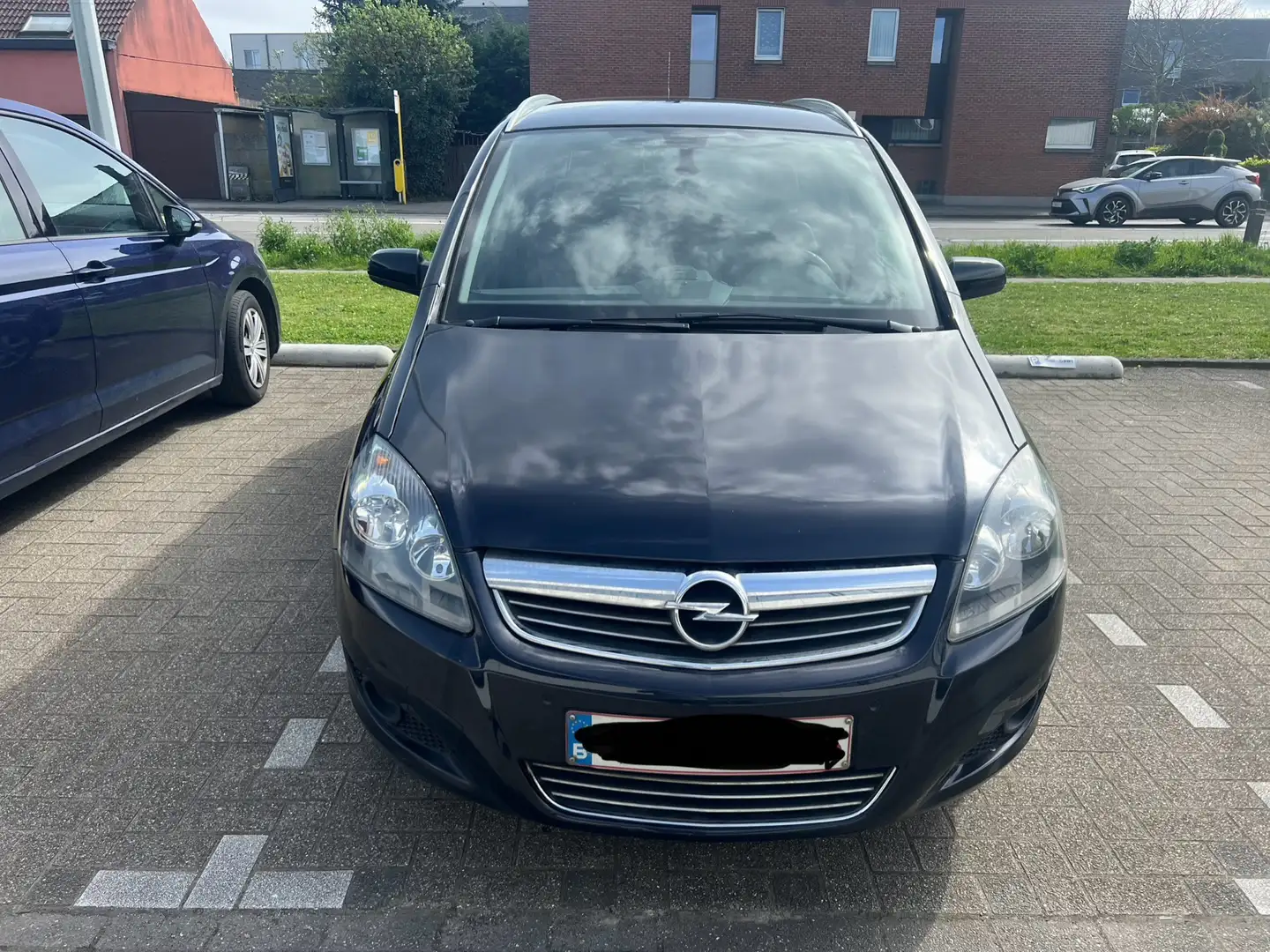 Opel Zafira 1.6i Enjoy Zwart - 1