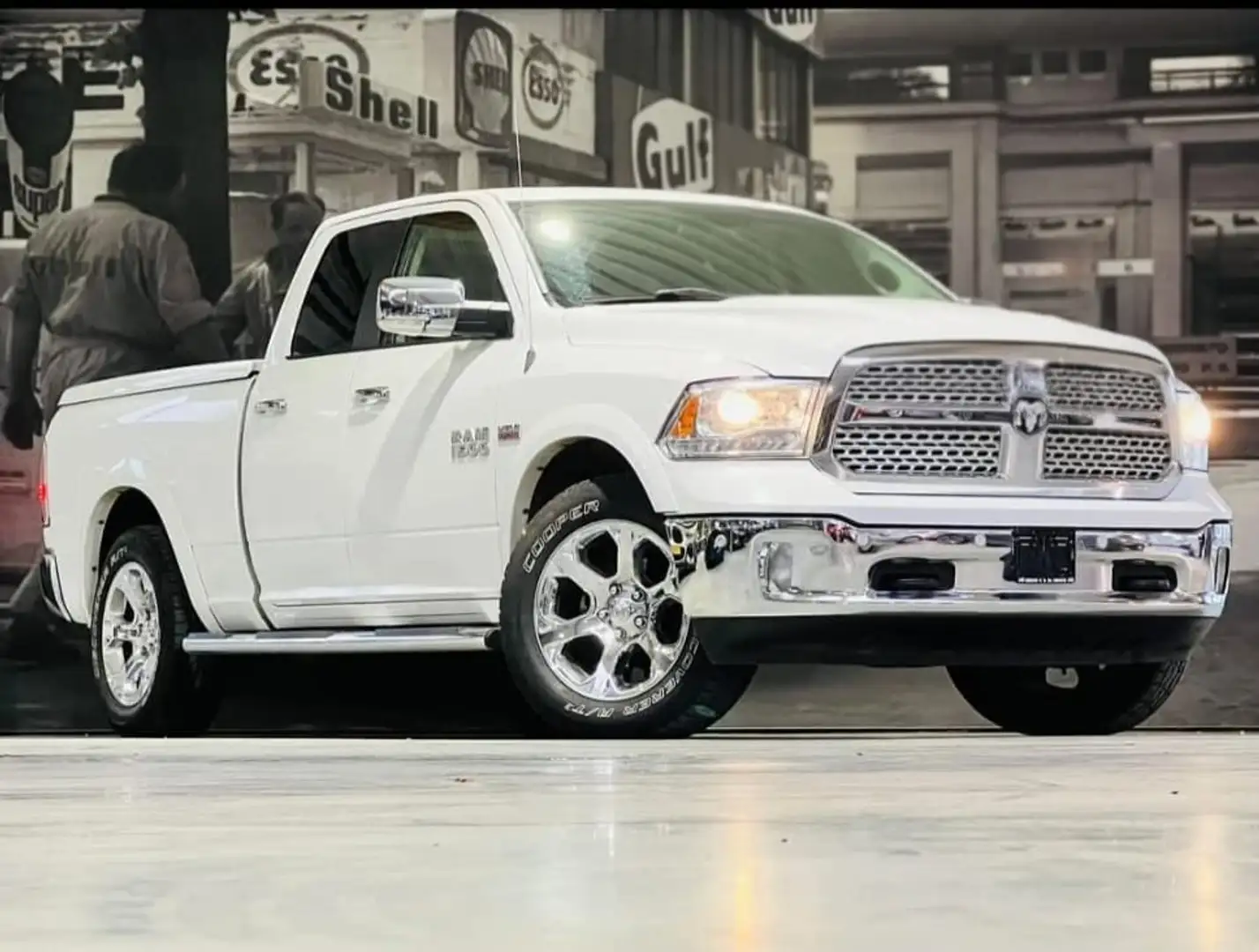 Dodge RAM 5.7 v8 Blanc - 1