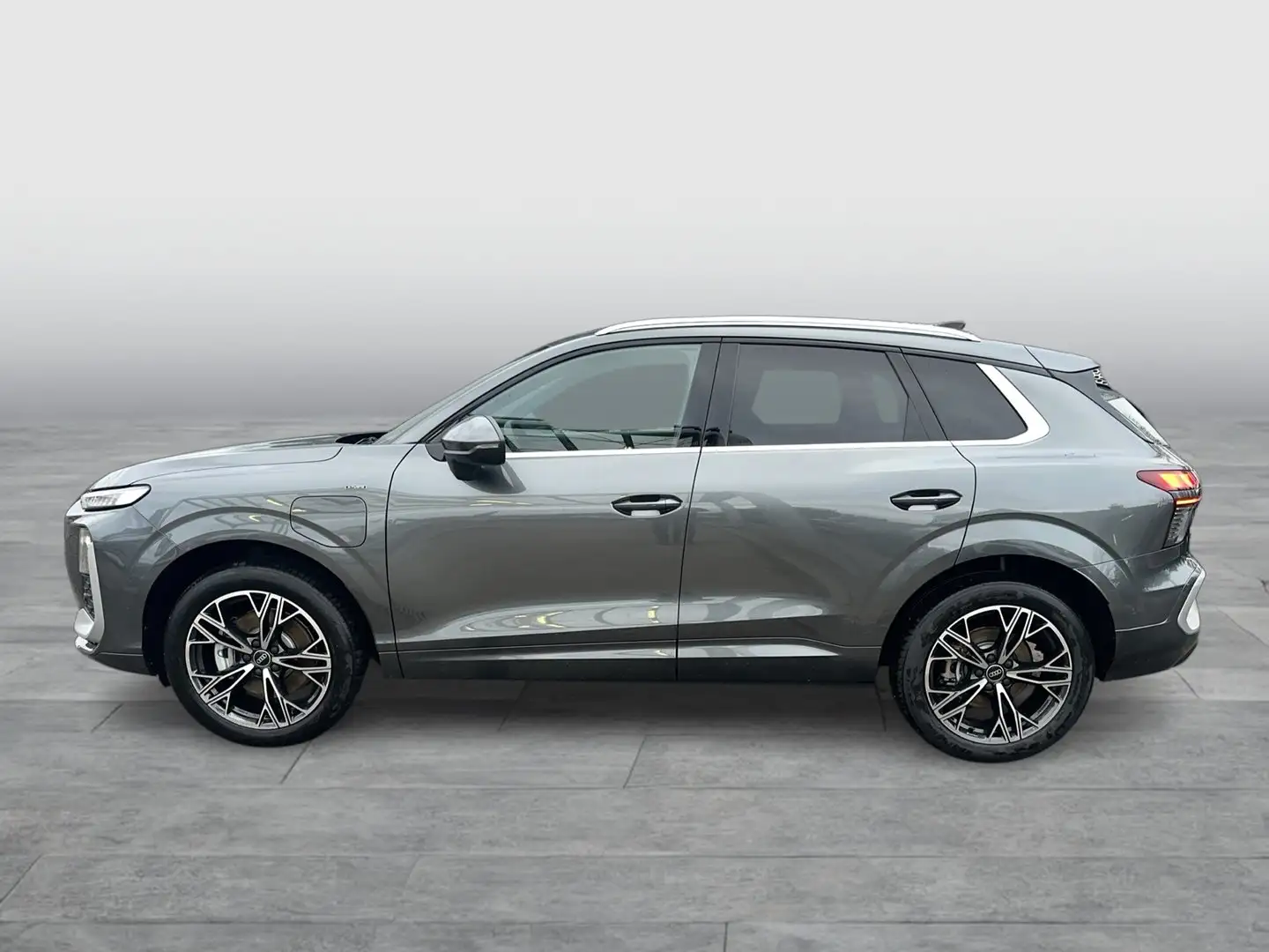 Audi Q3 e-hybrid 200 kW Grau - 2