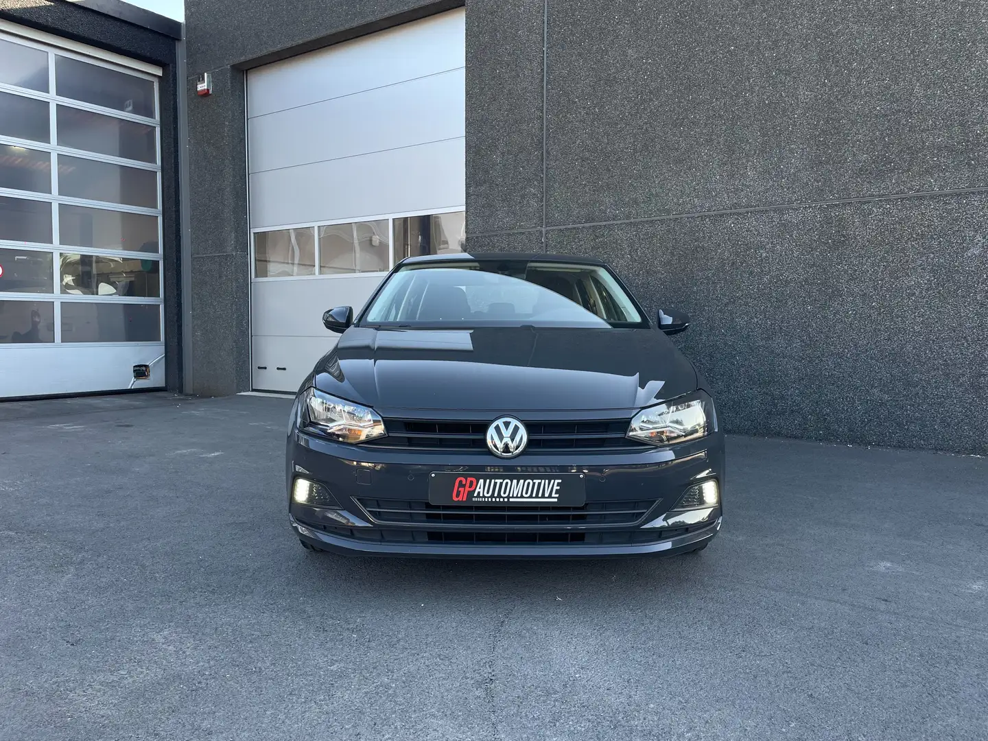 Volkswagen Polo Polo 1.0 Trendline Gris - 2