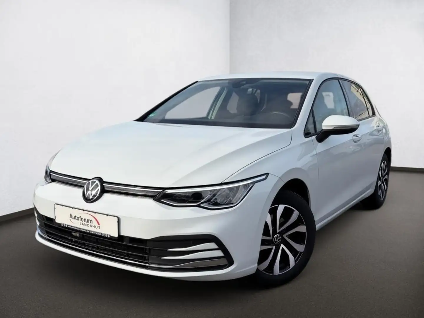 Volkswagen Golf VIII 2.0 TDI Active NAVI/LED/KAMERA/AHK/MFL Wit - 2