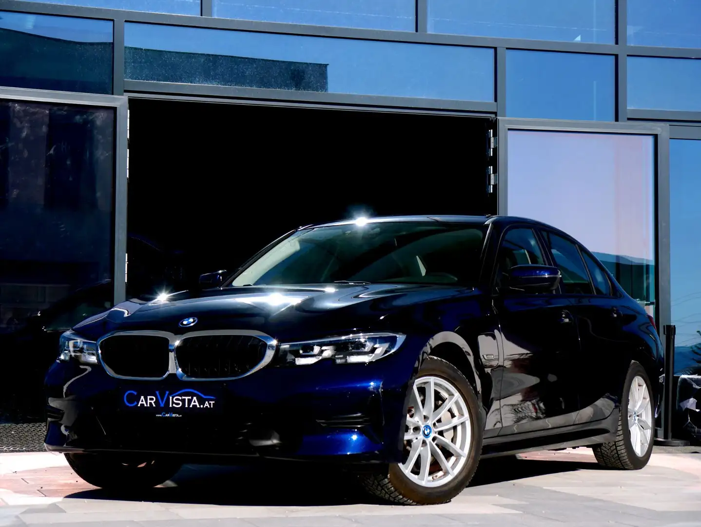 BMW 330 e PHEV xDrive Aut. Blau - 2