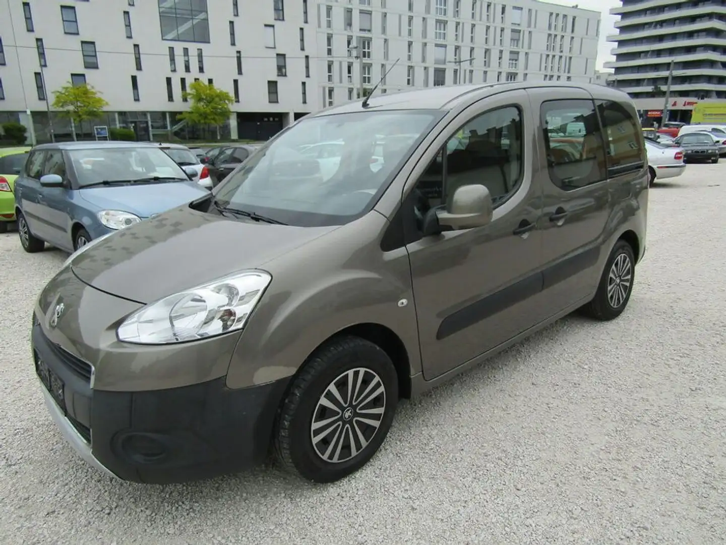 Peugeot Partner Active Brun - 1