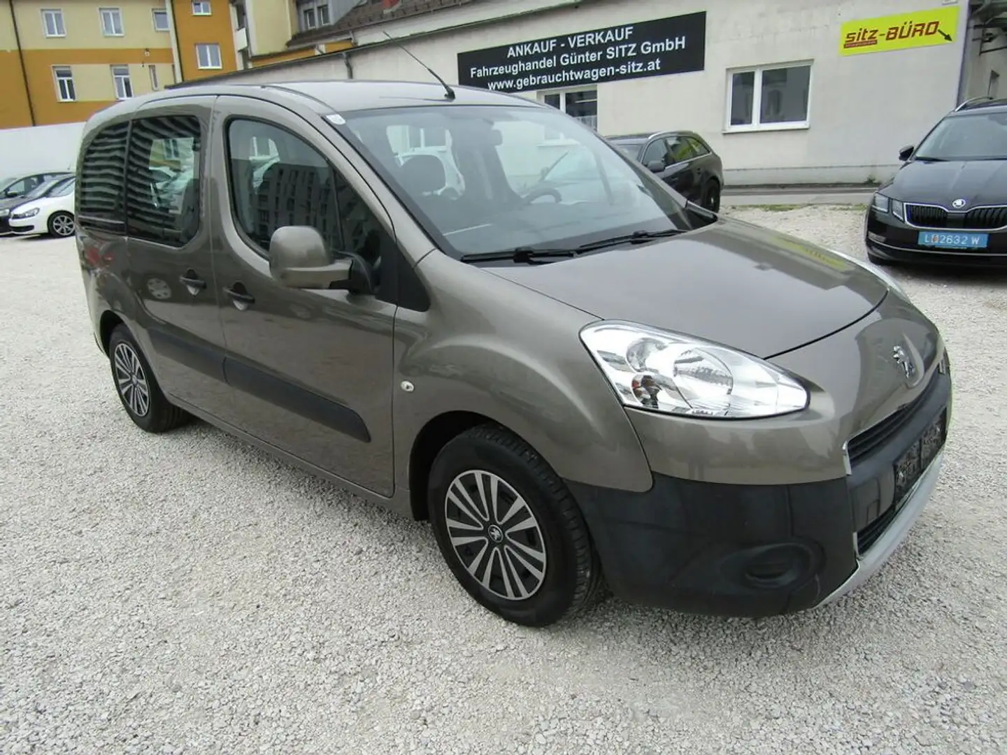 Peugeot Partner Active smeđa - 2
