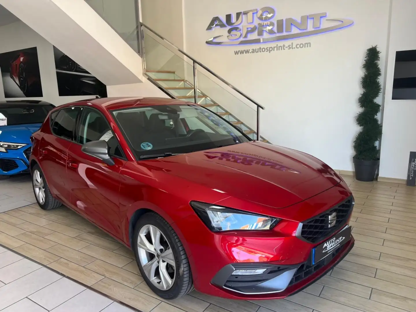 SEAT Leon 1.5 TSI S&S FR XS 130 Rot - 1
