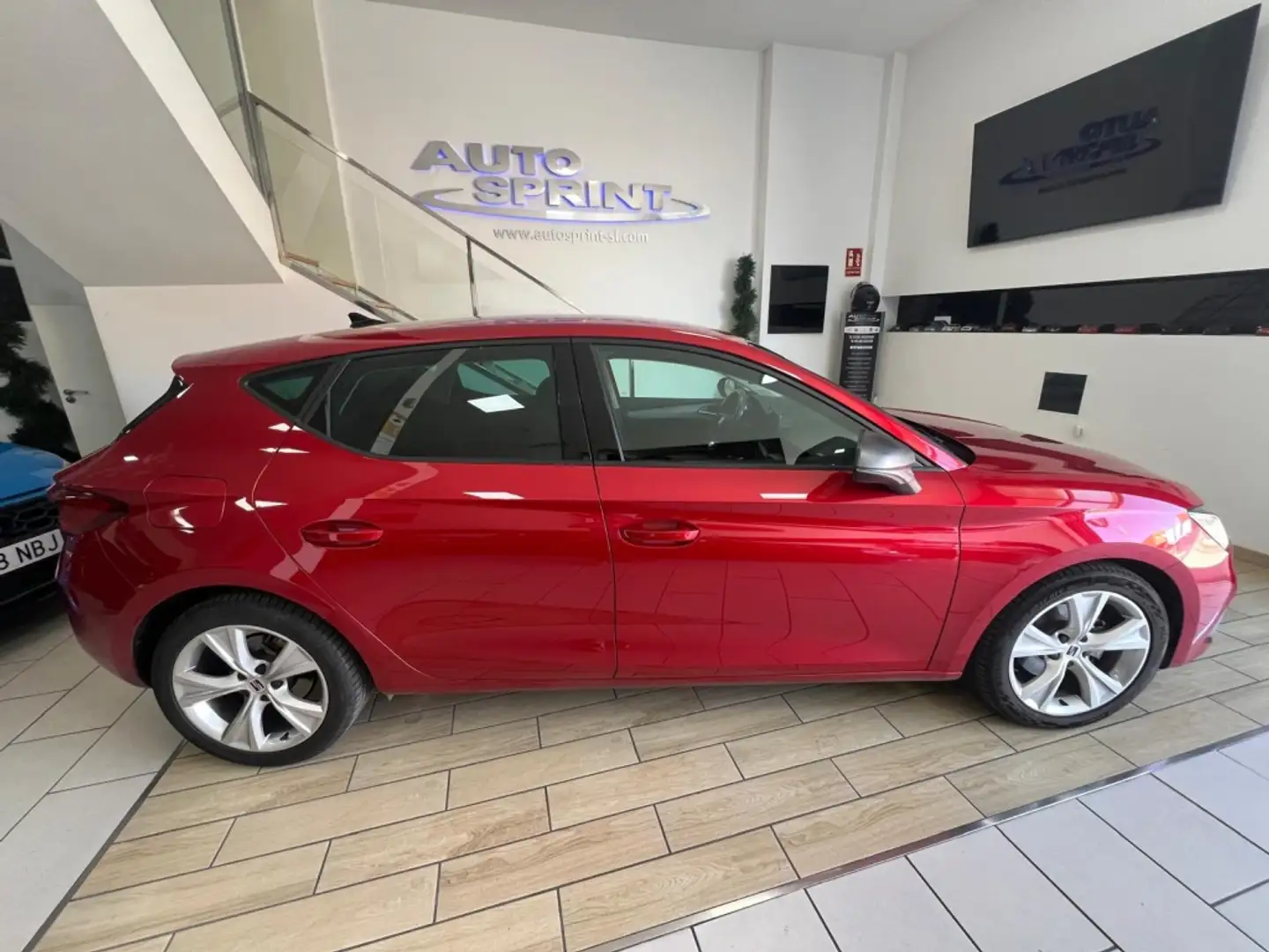 SEAT Leon 1.5 TSI S&S FR XS 130 Rot - 2